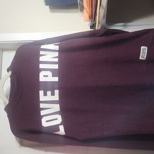 Women Pink sweater Size Med burgundy